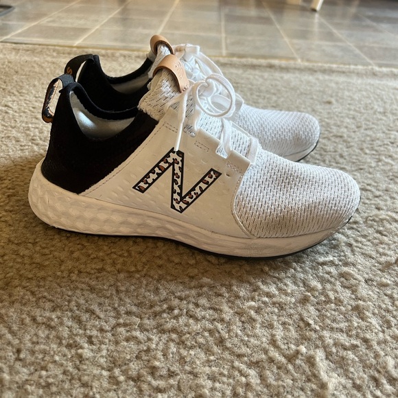 Sneakers - Picture 1 of 7